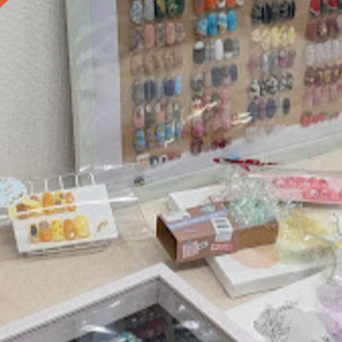 制作したデザインネイルチップの展示